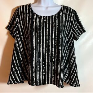 Short sleeve flare top black/white small